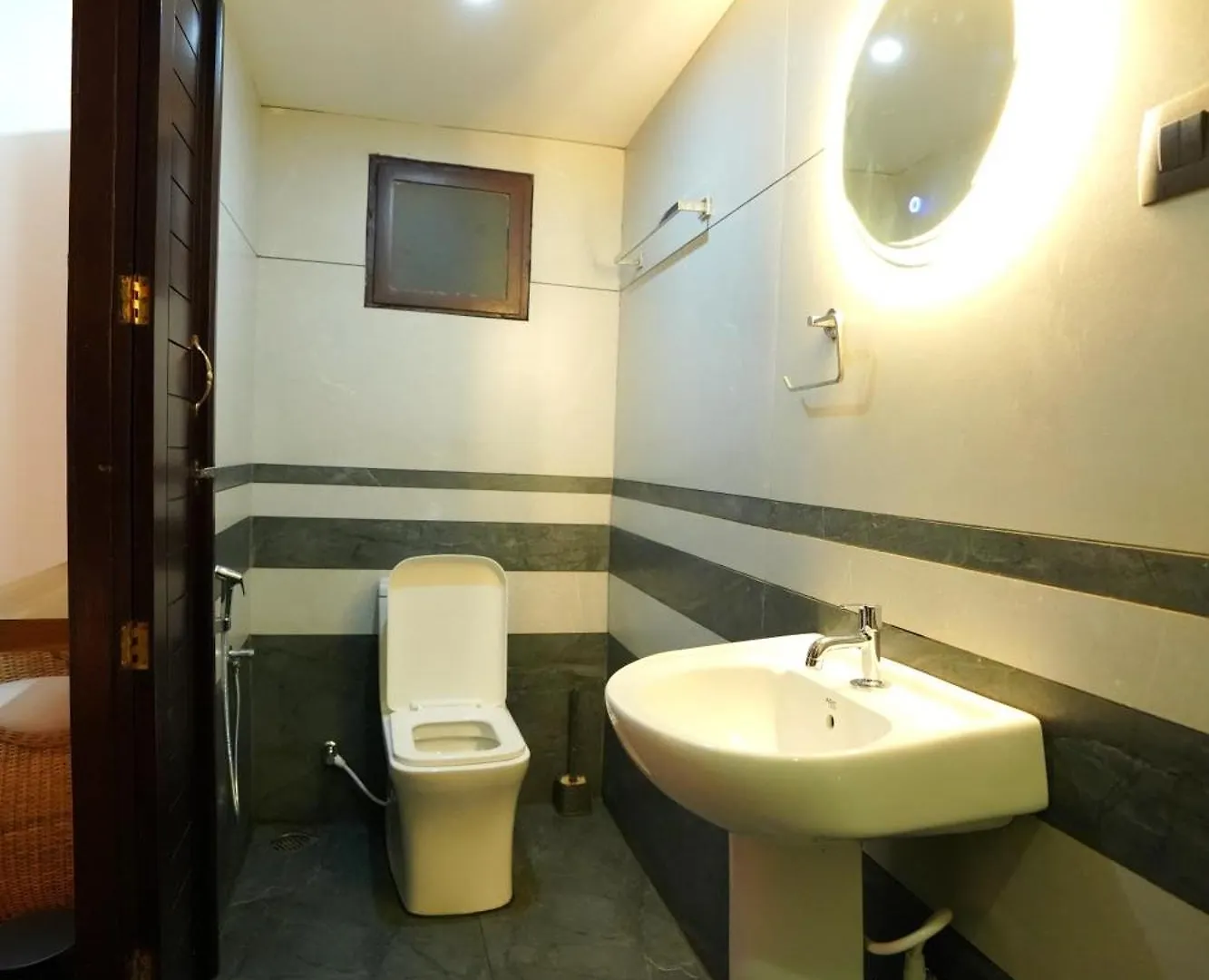Indraprasthamlakecruise Alappuzha Botel